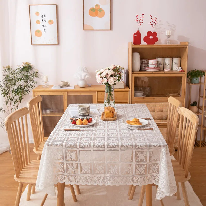 Toalha de Mesa Quadrada Bege com Renda e Bordado Europeu - Decoração Retro para Casamento, Festa, Jardim e Casa